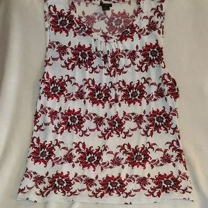 Sleeveless dress top